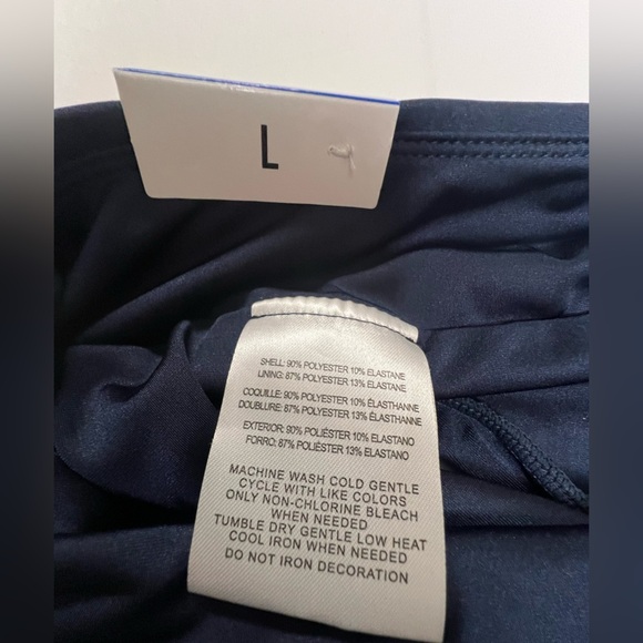 HANG TEN MENS SWIM TRUNKS. SIZE LARGE. 
LIGHT AND DARK BLUE STRIPES. - Picture 5 of 12